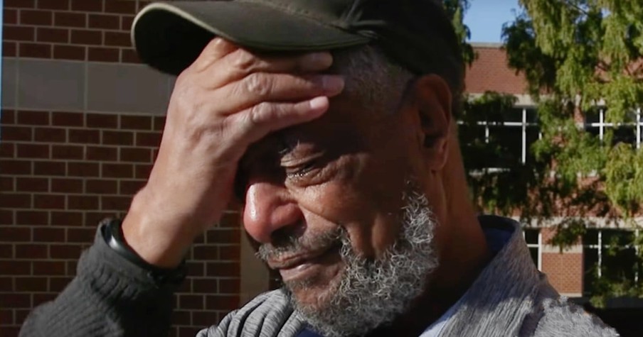 Veteran Needs A Car And He's Overcome With Emotion When Strangers Answer His Prayers