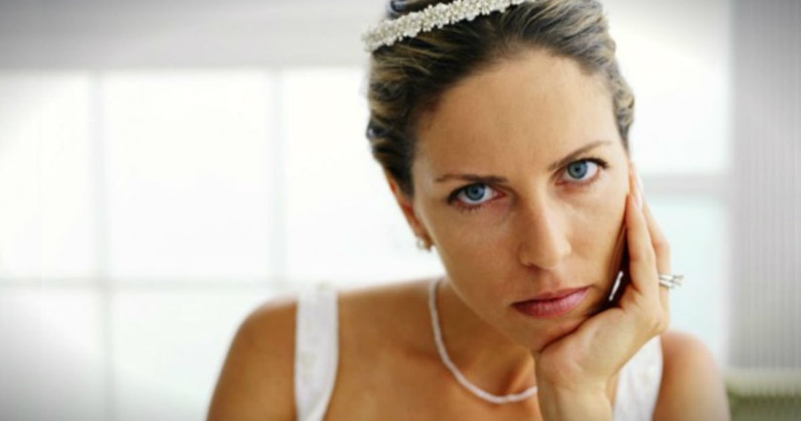 Stepmom Tried To Ruin Her Wedding But The Bride's Mom Has Solution