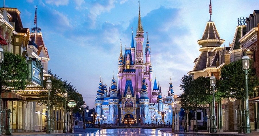 The Story Behind Why You Won't See Mosquitoes in Disney World