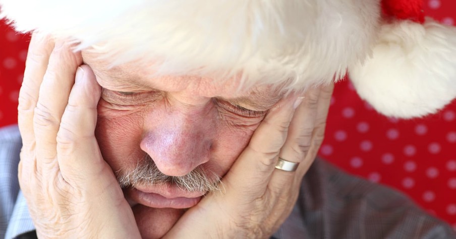 Grieving Widower Carries On Christmas Tradition Of Santa To Honor His Late Wife