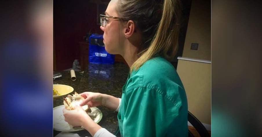 What He Said About The Photo He Took Of His Wife Eating Went Viral