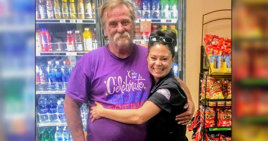 Woman Helps Homeless Man And Then Bumps Into Him Unexpectedly Years Later In Gas Station