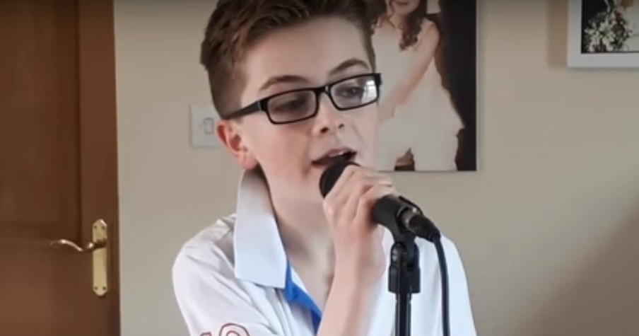 Teenage Singer Does A Beautiful Cover Of A Country Song