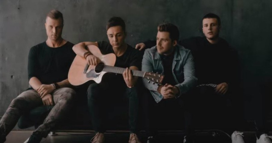 Amazing Hymn Mash-Up Cover Performed By Anthem Lights