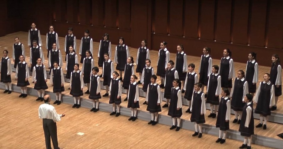 Children's Choir Sings Heavenly Version of 'Edelweiss' from Sound of Music & It's So Angelic