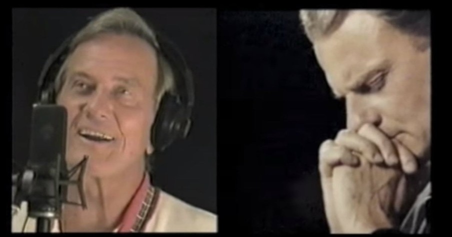 Musicians Thank Billy Graham In A Song Of Gratitude