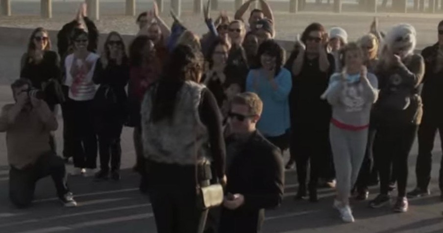 Boyfriend Planned An Amazing Flash Mob Proposal On The Beach