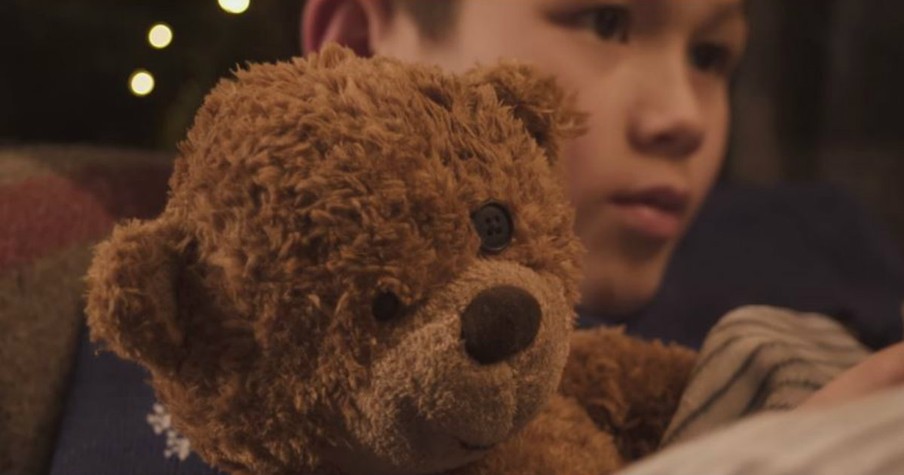 An Unwanted Teddy Bear Shares A Message About Jesus This Holiday Season