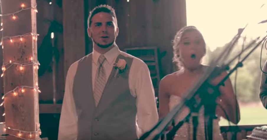 Rascal Flatts Crashed A Wedding And Surprised The Couple With A Song For Their First Dance