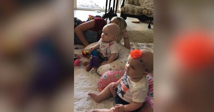 Twin Baby Girls Immediately Stop Crying When Their Favorite Singer Came On