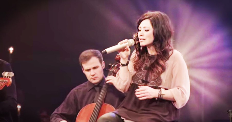 Kari Jobe 'I Am Not Alone'
