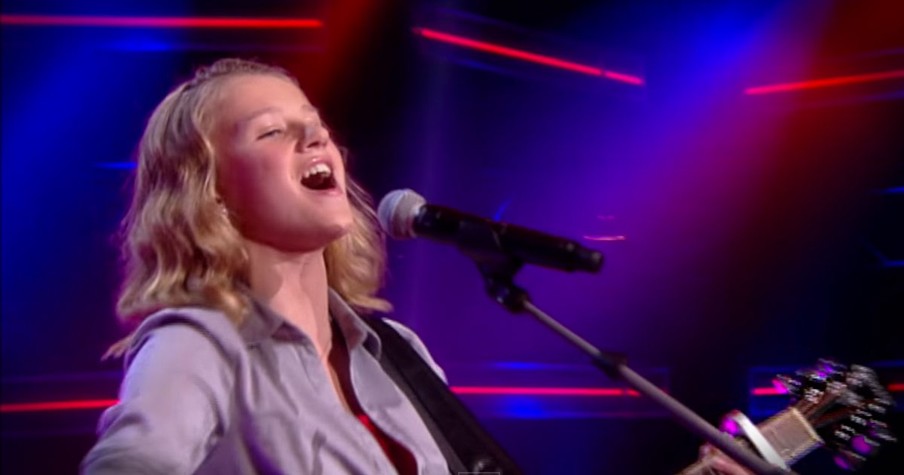 'I Will Always Love You' Performance On The Voice