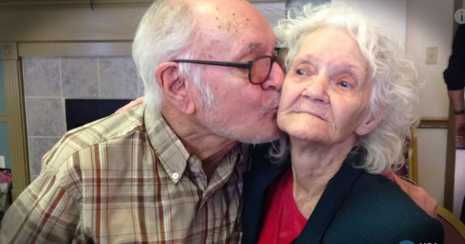 73-Year-Old Man Meets His Mom For The First Time