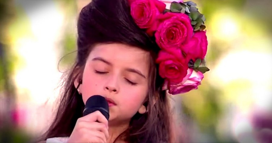 8-Year-Old Angelina Jordan Sings What A Difference A Day Makes