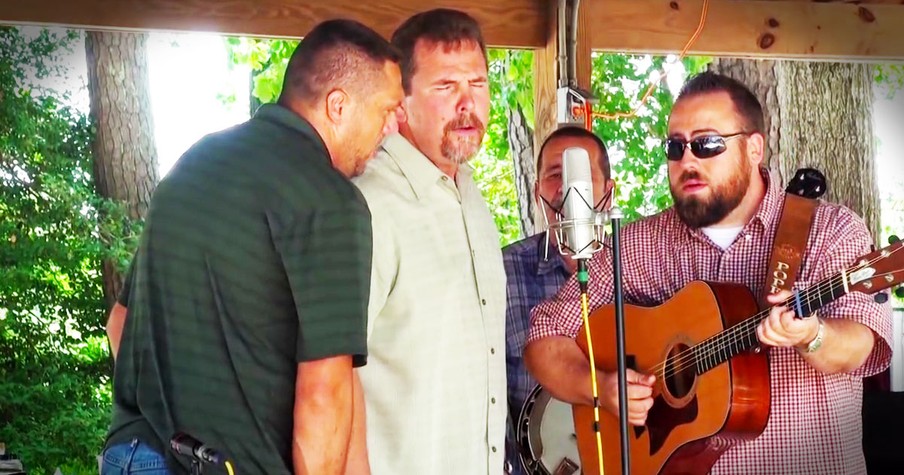 Bluegrass Group, Deeper Shade of Blue, Performs 'How Great Thou Art'