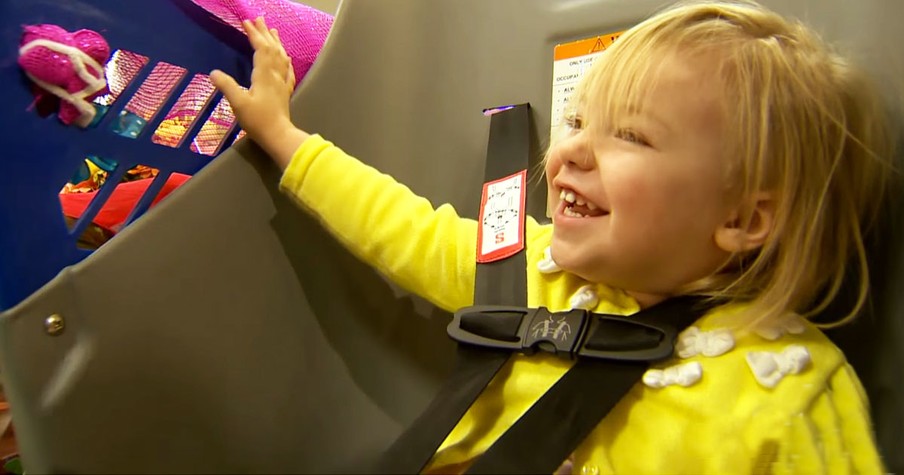 Grocery Store Gets Special Cart For Little Girl With Cerebral Palsy