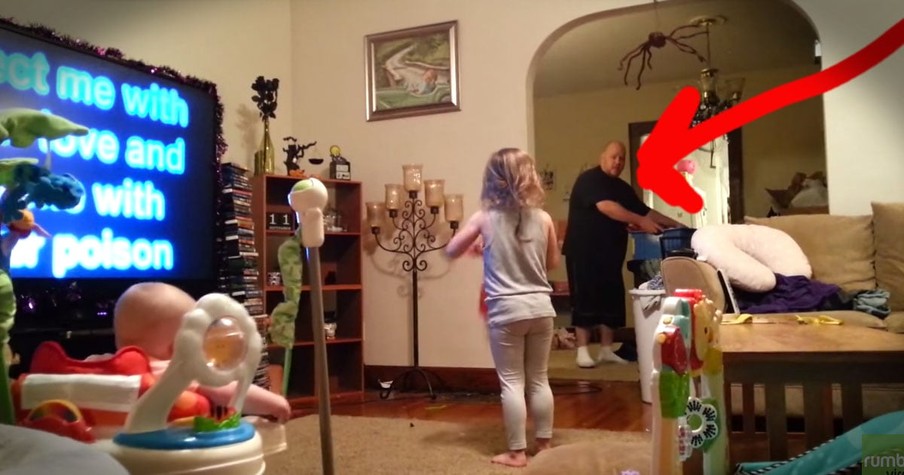 Dad Starts Katy Perry Dance Party With Kids While Mom Is Away