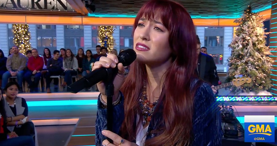 Lauren Daigle Sings Worship Song on Good Morning America