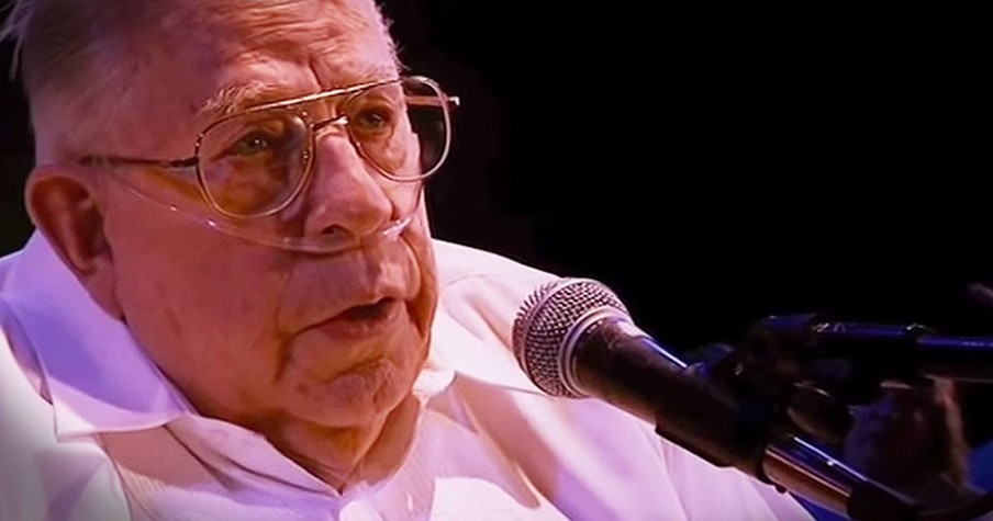 83-Year-Old On Oxygen Sings 'Fix You'