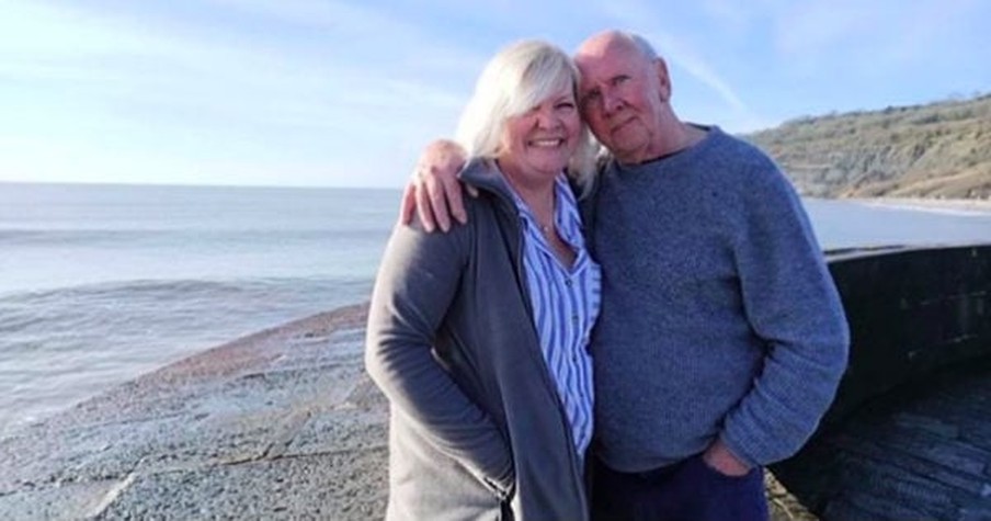 Daughter Nearly Gave Up On Long-Lost Father After 38-Year Search Until She Spots Him Online