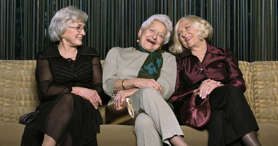 9 Grannies Have Shared Secretly Spread Happiness For Over 30 Years