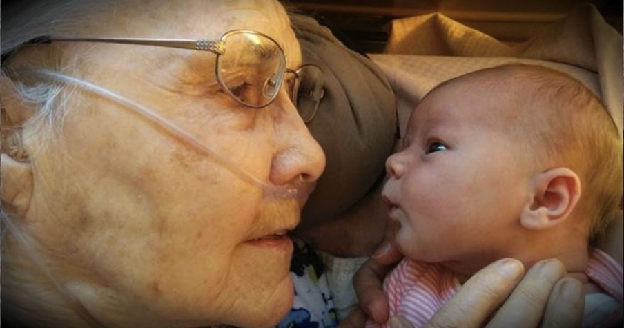 A 2-Day-Old Baby Just Met Her Great Grandma For The First Time