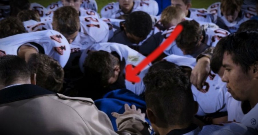 He Was Told To Stop Praying. But This Coach Is Standing Up For JESUS!