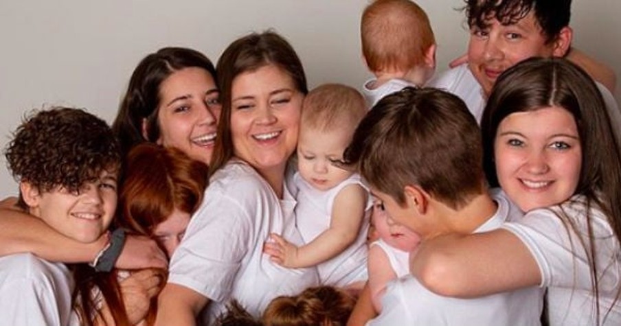 Mom With 11 Kids Who Has Spent 10 Years Pregnant Wants Even More Children