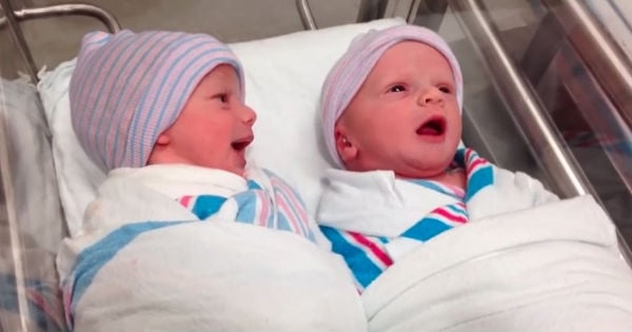 Newborn Twins Talking Only 1 Hour After Birth Are Showing Off Their Powerful Bond