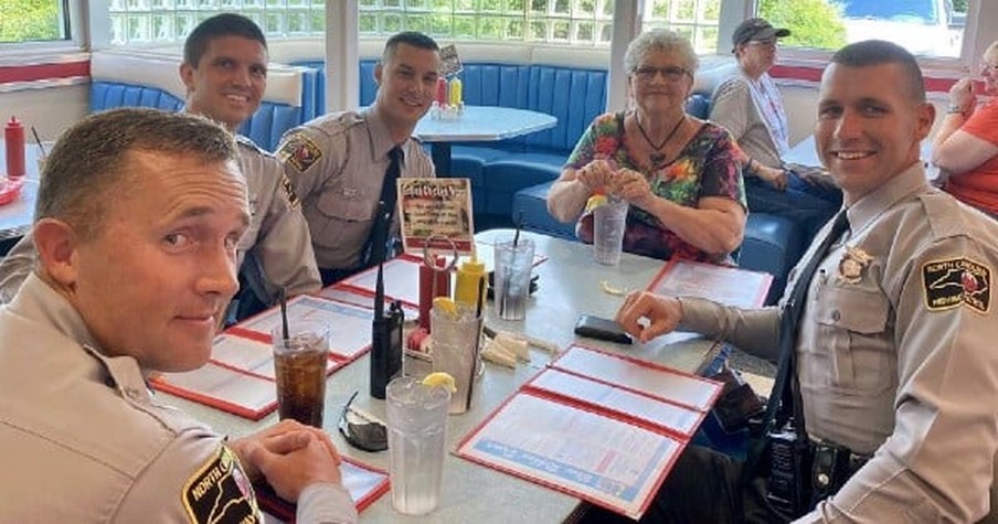 4 North Carolina Troopers Step In For A Woman Stranded On The Side Of The Highway