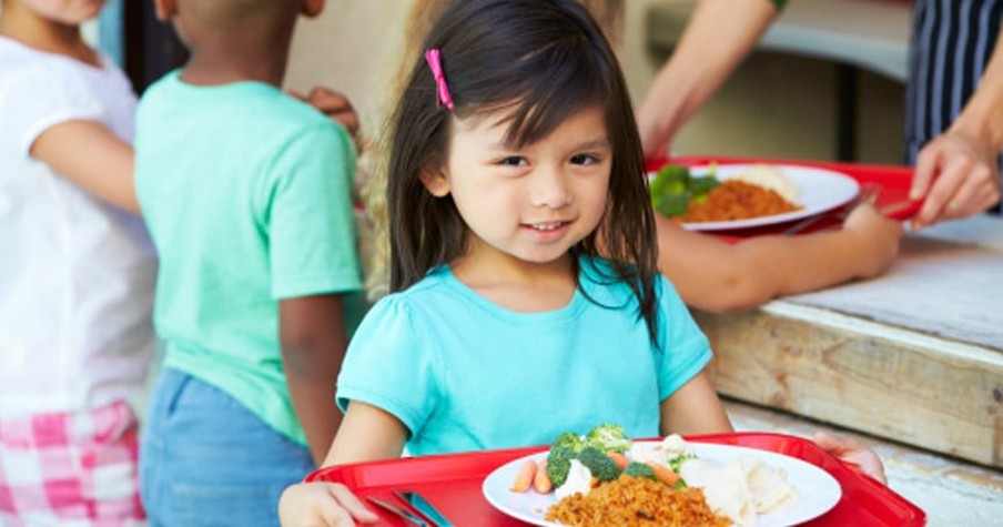 An Act of Kindness To Pay Off School Lunch Debts Left Volunteer Speechless