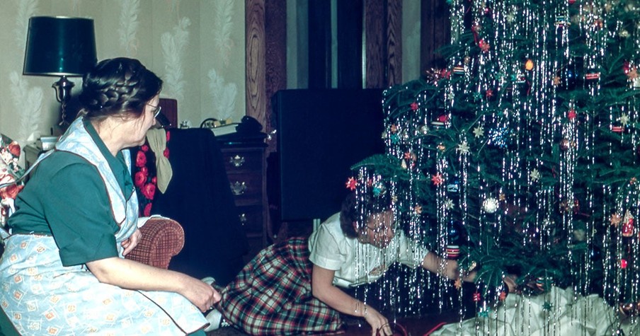 The Story Behind Christmas Spider and Tinsel on Your Tree