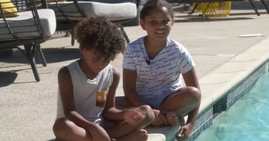 7-Year-Old Spots Boy's Body at Bottom of Swimming Pool and Instantly Dives In