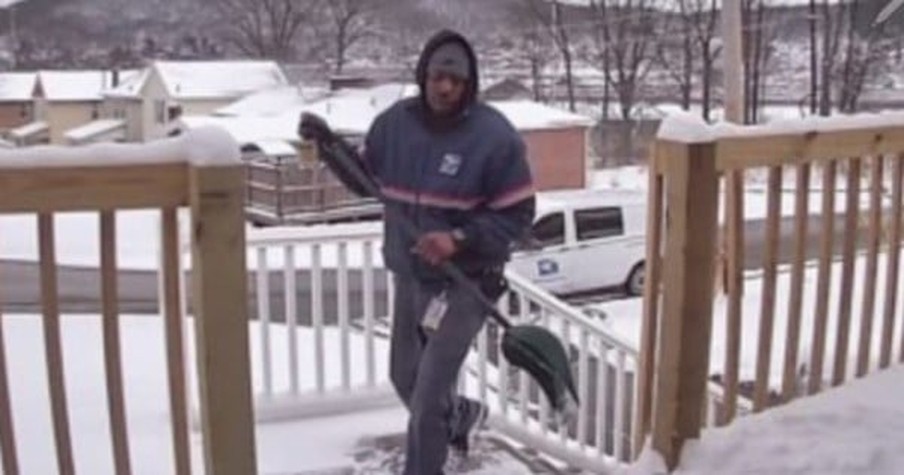 Veteran's Security Camera Catches A Time When Mailman Comes But Not To Deliver A Package