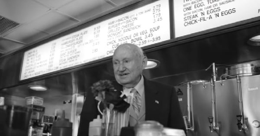 Truett Cathy, The Man Behind the Chick-fil-A Chicken Sandwich, Has Died. Now He Is With Jesus!