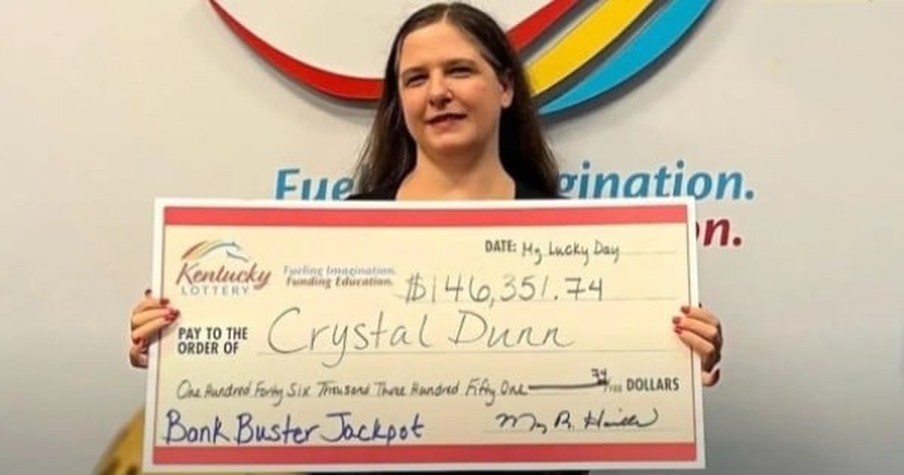 Kentucky Woman Becomes Lottery Winner And Pays It Forward In The Best Way