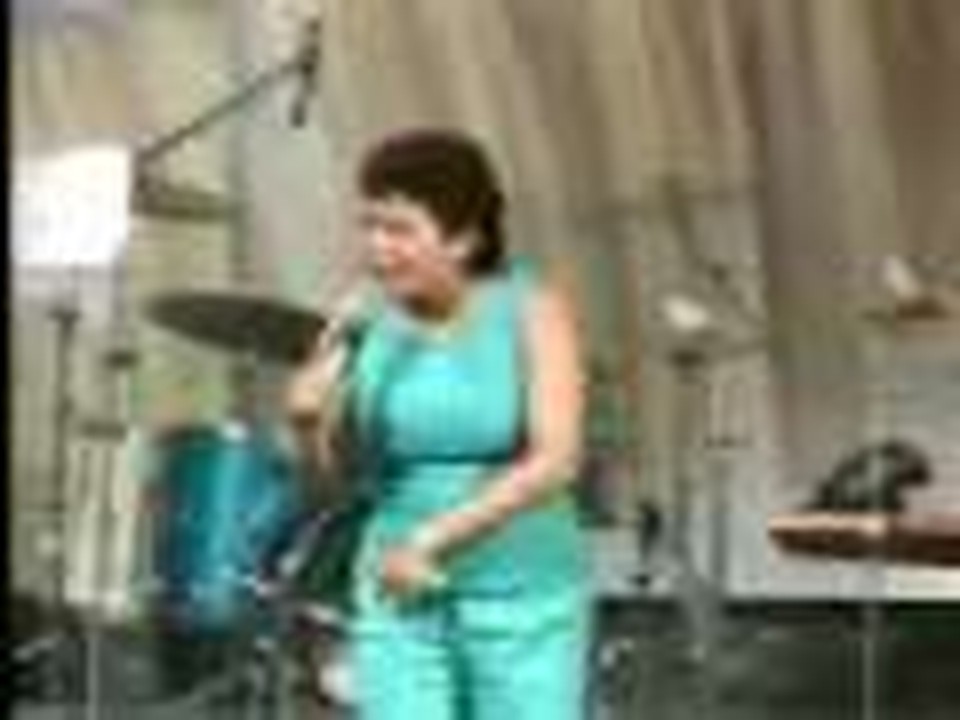 Dina Santamaria 4