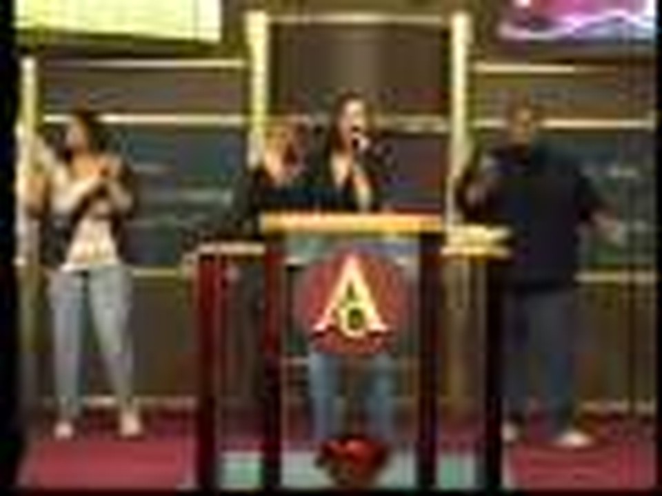 The Barrs sing Glorious