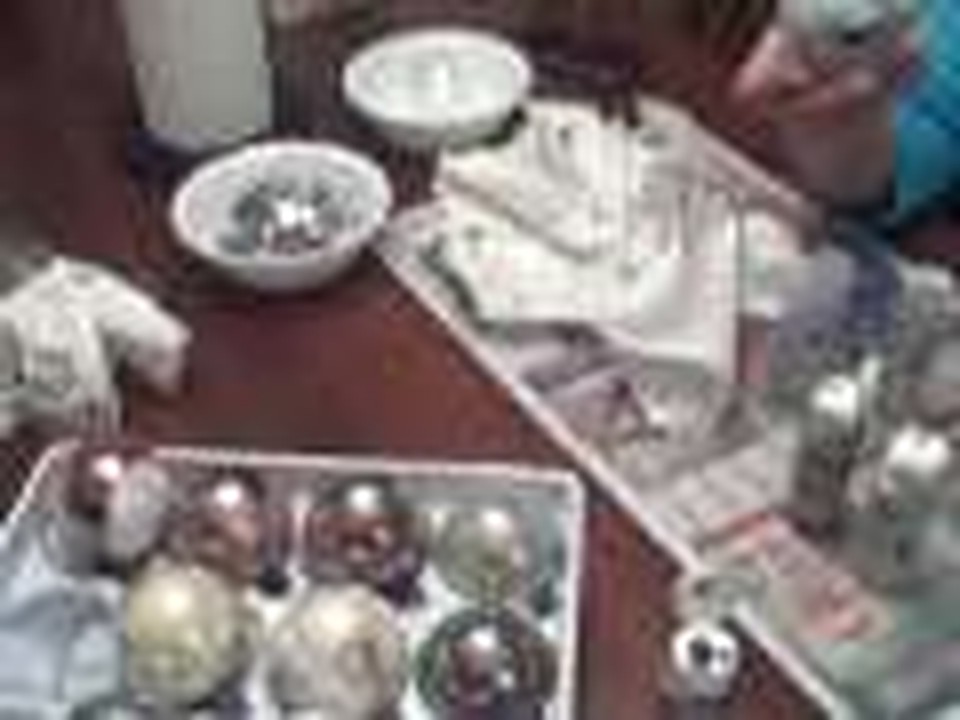 Lex Julie and Heidi making Christmas bulbs