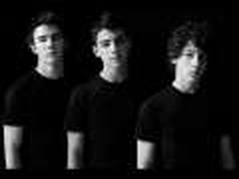 Jonas Brothers-Kung-Fu-Grip