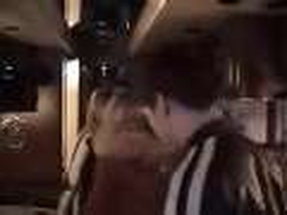 Jump5 Give Us A Look At Their Tour Bus