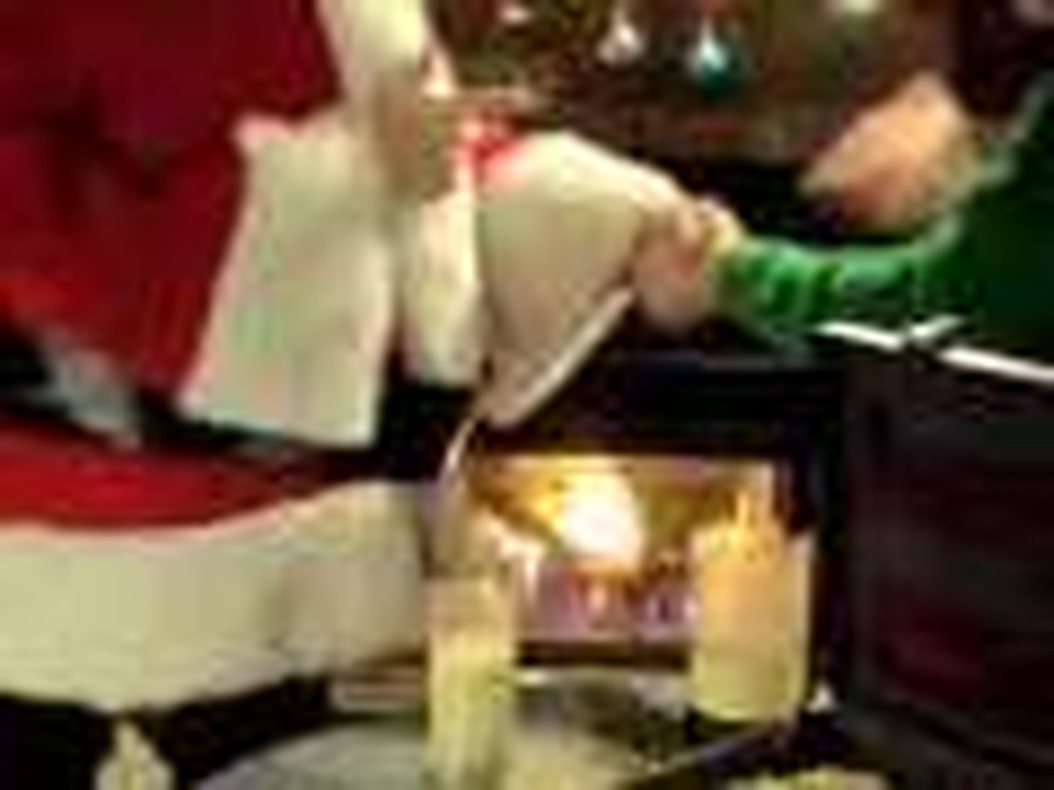 grandma got ran over by a reindeer - family force 5