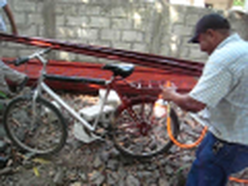 Eric getting his bike painted