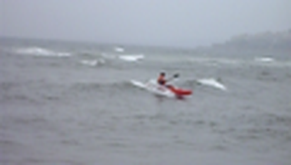 Jerry Kayak Surfing