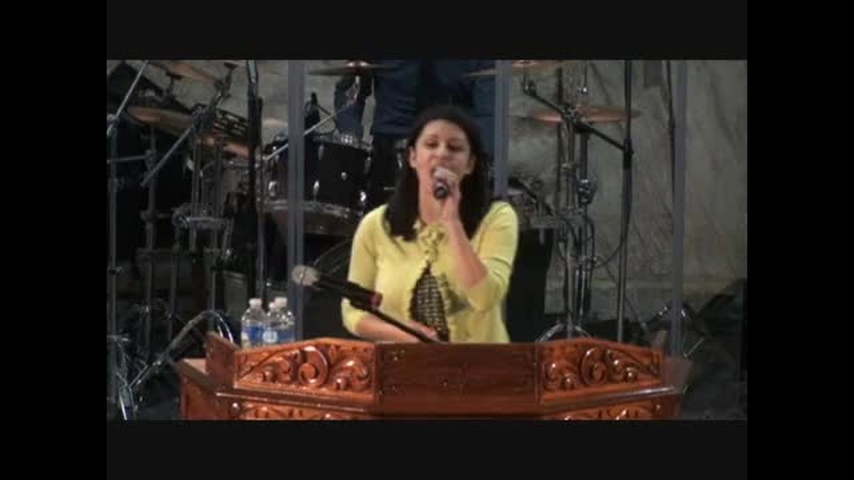 Trinity Church Worship (Spanish) 11-14-2010 Part-2