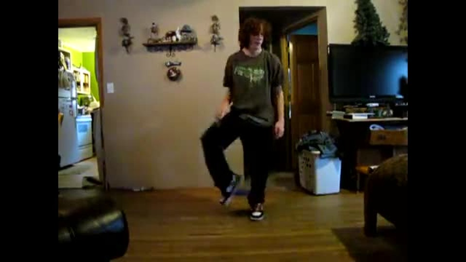 1st respond3rz Moose freestyle dancing to draft funk