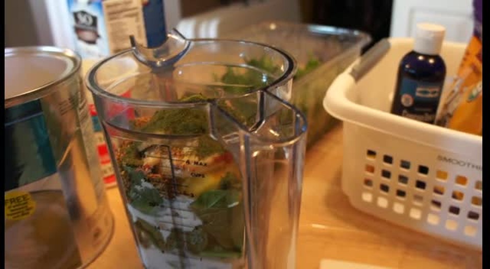 Making a healthy smoothie