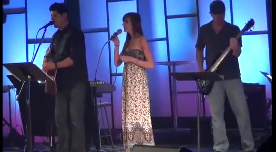 Taylor Lipsey - At the Cross