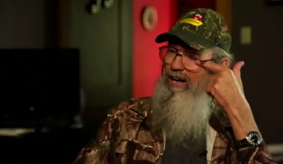 Behind the Scenes with Si Robertson - VeggieTales: Merry Larry