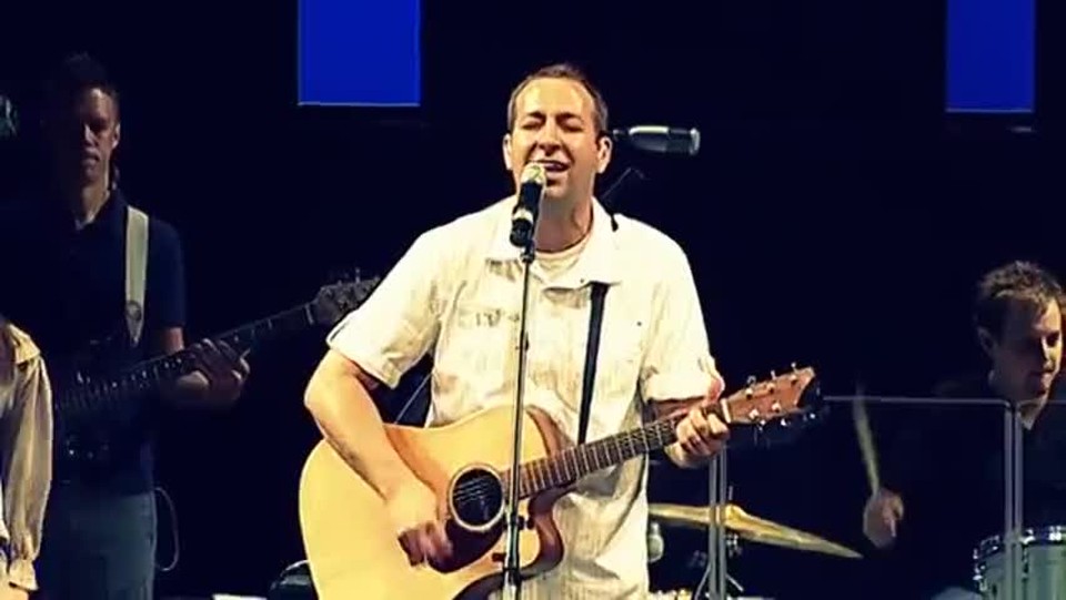 JJ Beauvais Leading Worship at Glad Tidings AG - Reading, PA